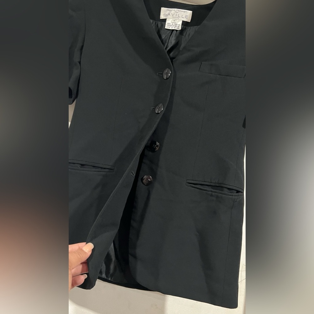 Super cute, Saville petite blazer - Picture 4 of 5